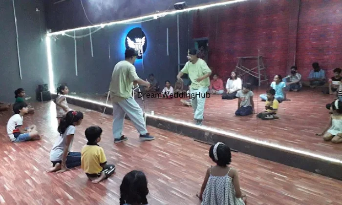 MJ The wonder boyz dance studio